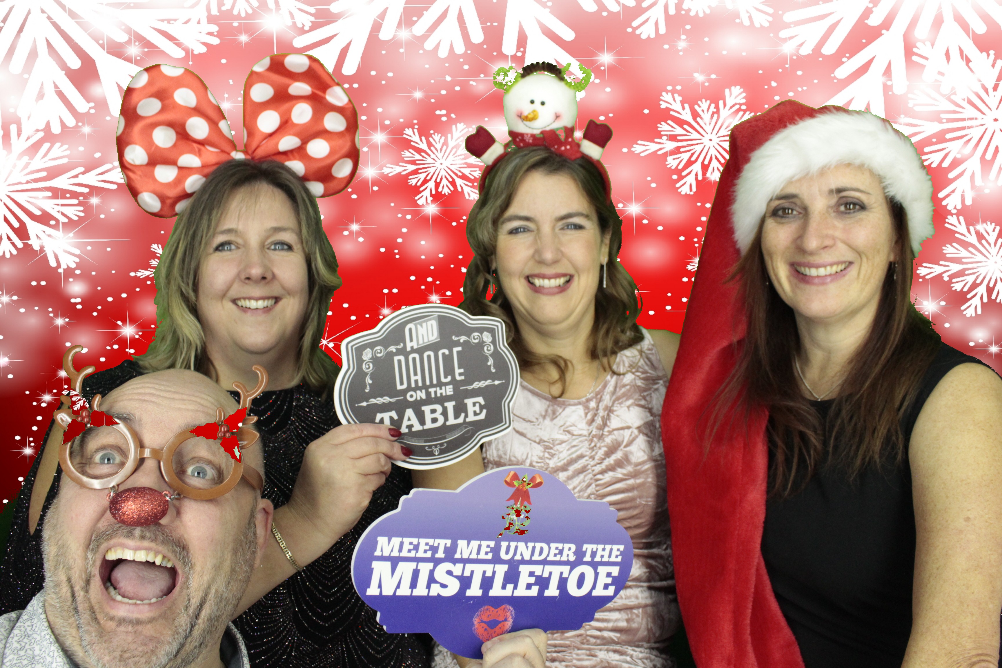 Ocean Network Express Christmas Party 2019 | View more photos from the event at gallery.myphotoboothexperience.co.uk/u/MyPhotoBoothExperienceLtd/Ocean-Network-Express-Christmas-Party-2019